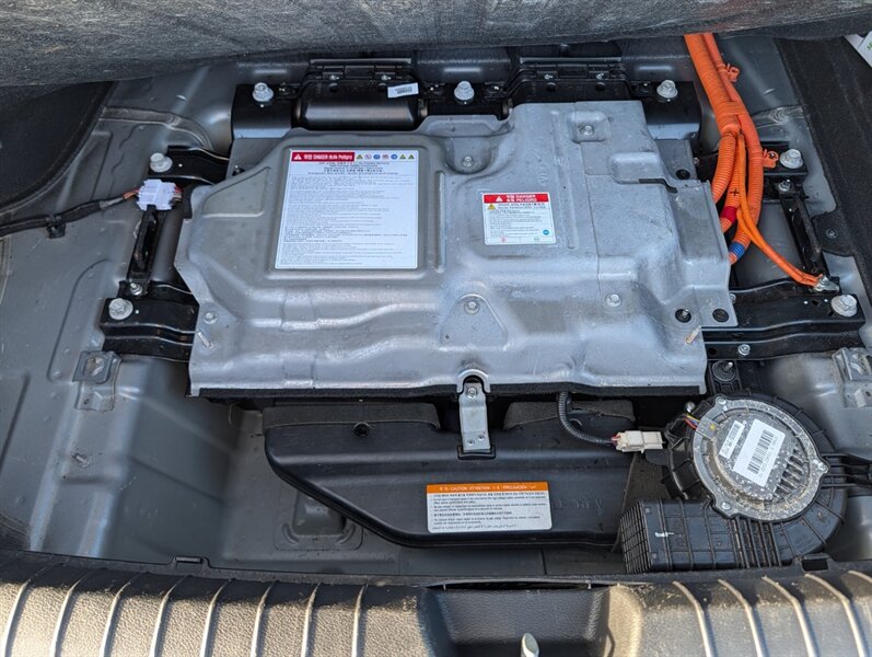 2016 Hyundai SONATA Hybrid Limited - Photo 37 - Calgary, AB T2B 2Y9