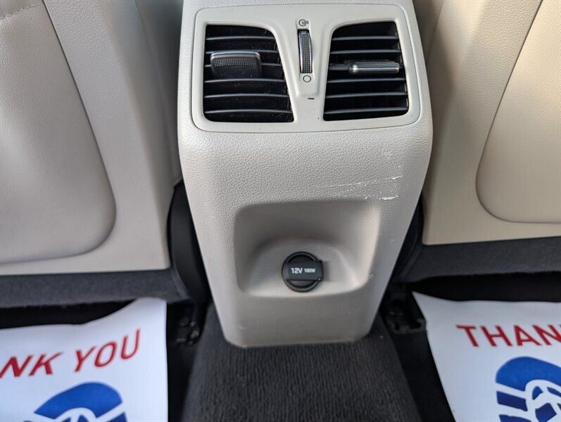 2016 Hyundai SONATA Hybrid Limited - Photo 17 - Calgary, AB T2B 2Y9