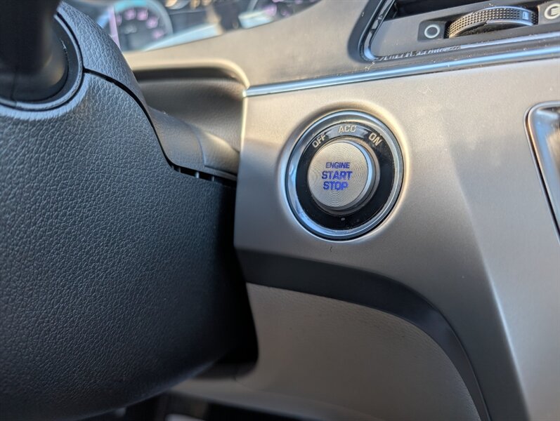 2016 Hyundai SONATA Hybrid Limited - Photo 27 - Calgary, AB T2B 2Y9