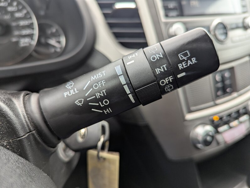 2011 Subaru Outback 2.5i Premium   - Photo 19 - Calgary, AB T2B 2Y9