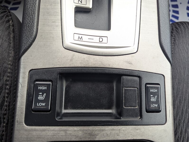 2011 Subaru Outback 2.5i Premium   - Photo 24 - Calgary, AB T2B 2Y9