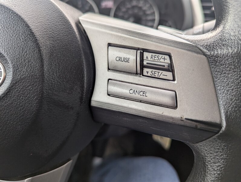 2011 Subaru Outback 2.5i Premium   - Photo 17 - Calgary, AB T2B 2Y9