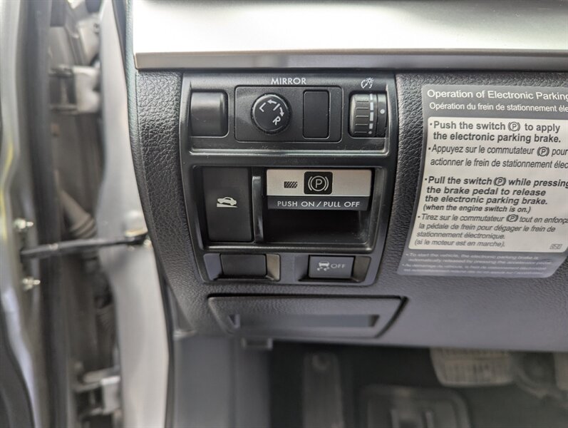 2011 Subaru Outback 2.5i Premium   - Photo 12 - Calgary, AB T2B 2Y9