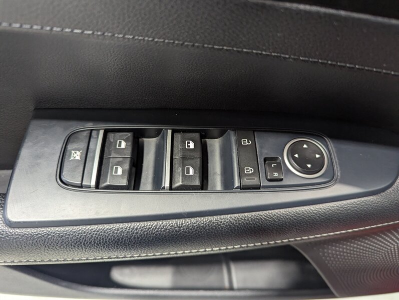 2021 Kia Forte EX   - Photo 9 - Calgary, AB T2B 2Y9