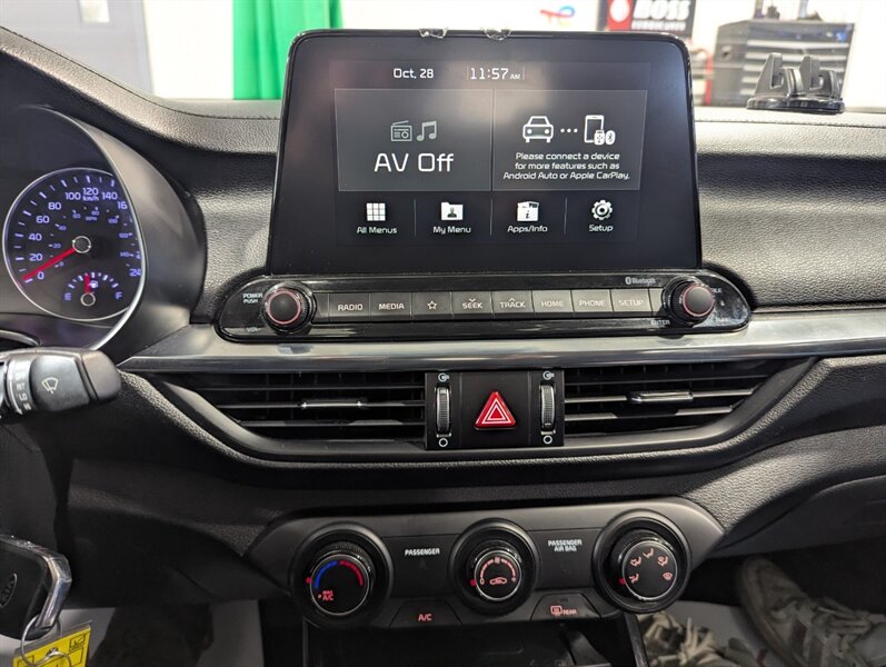 2021 Kia Forte EX   - Photo 21 - Calgary, AB T2B 2Y9