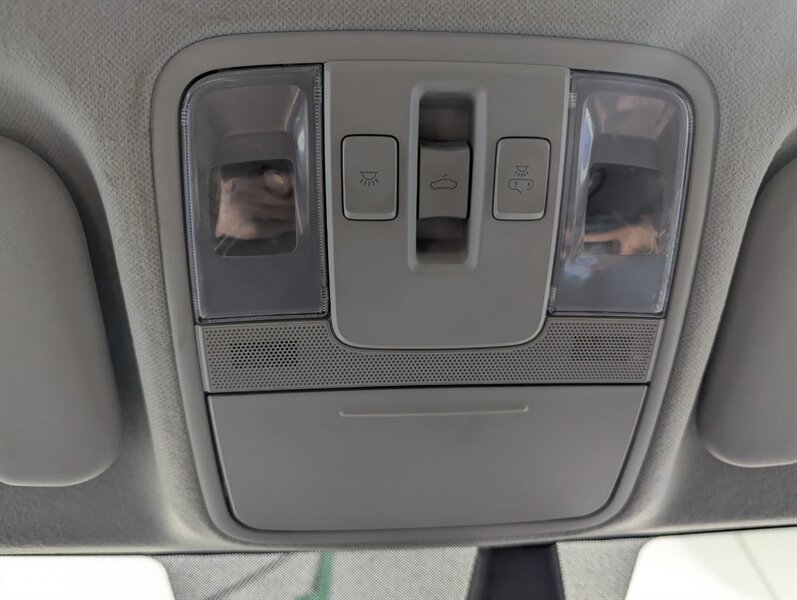 2021 Kia Forte EX   - Photo 27 - Calgary, AB T2B 2Y9