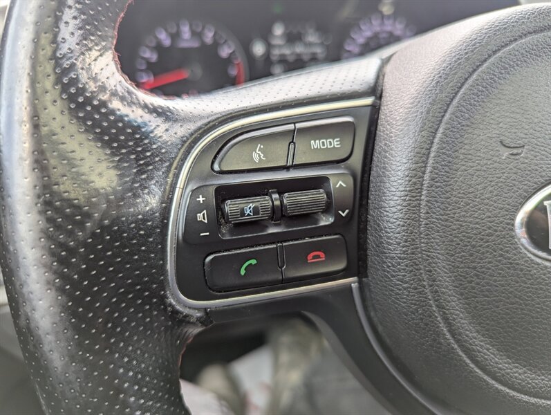 2016 Kia Optima SX Turbo - Photo 18 - Calgary, AB T2B 2Y9