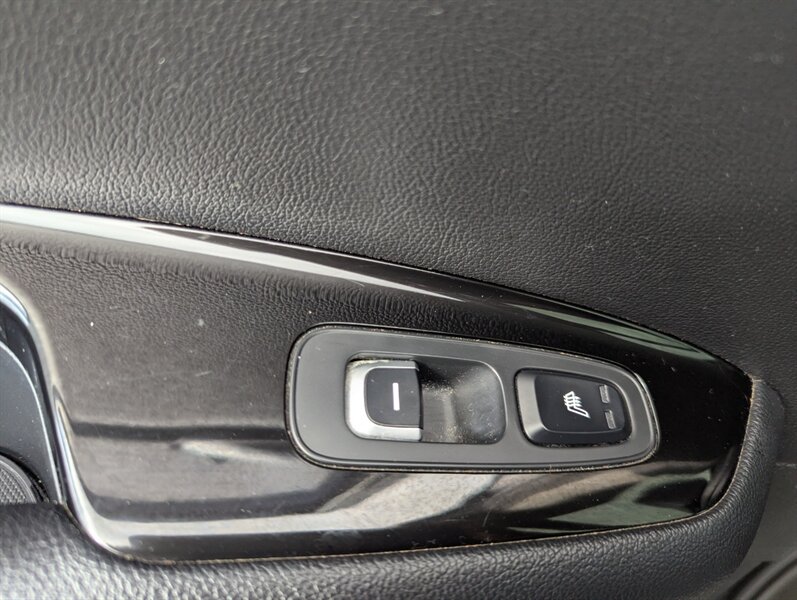 2016 Kia Optima SX Turbo - Photo 34 - Calgary, AB T2B 2Y9