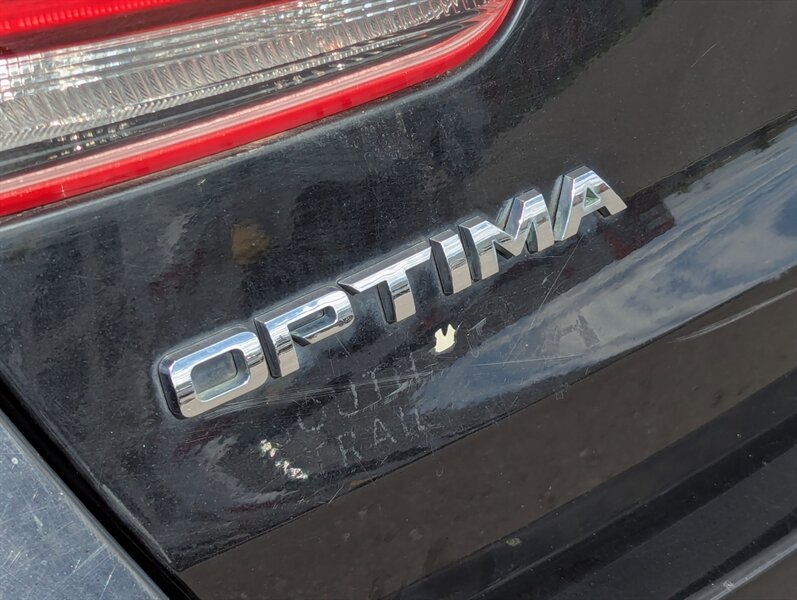 2016 Kia Optima SX Turbo - Photo 41 - Calgary, AB T2B 2Y9