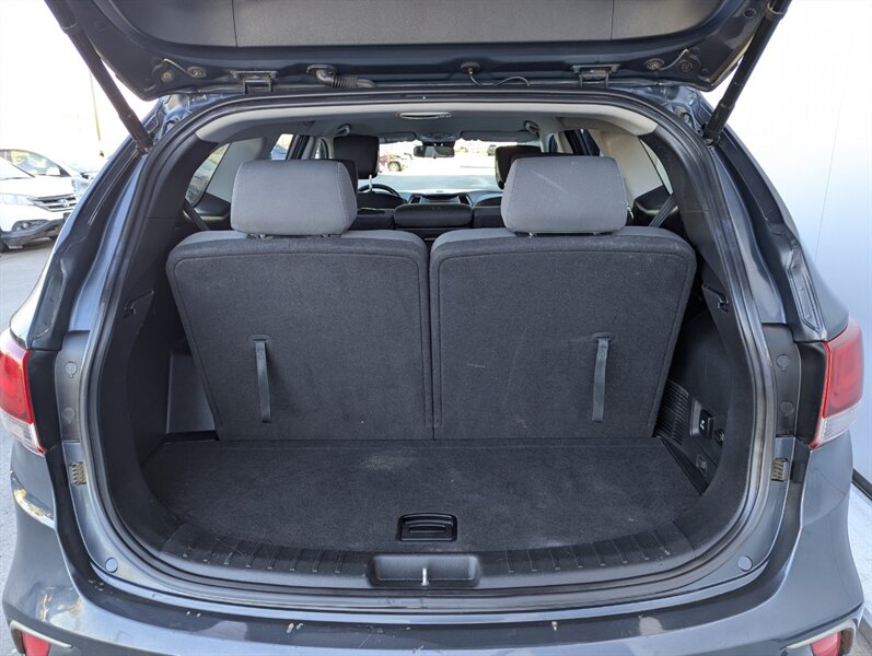 2017 Hyundai SANTA FE SE - Photo 35 - Calgary, AB T2B 2Y9