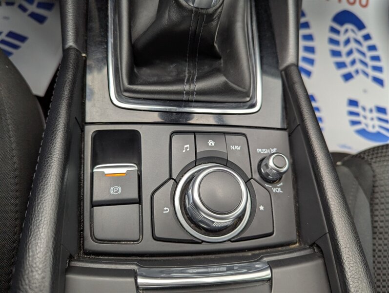 2017 Mazda Mazda3 Touring - Photo 23 - Calgary, AB T2B 2Y9