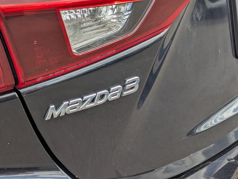2017 Mazda Mazda3 Touring - Photo 37 - Calgary, AB T2B 2Y9