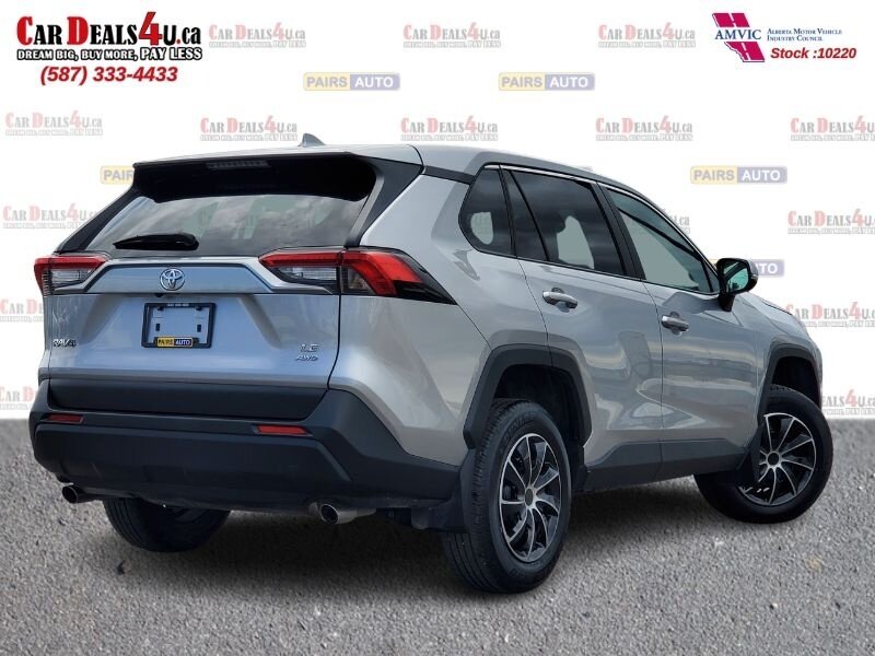 2022 Toyota RAV4 LE - Photo 5 - Calgary, AB T2B 2Y9