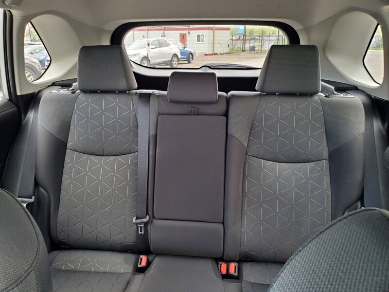 2022 Toyota RAV4 LE - Photo 28 - Calgary, AB T2B 2Y9