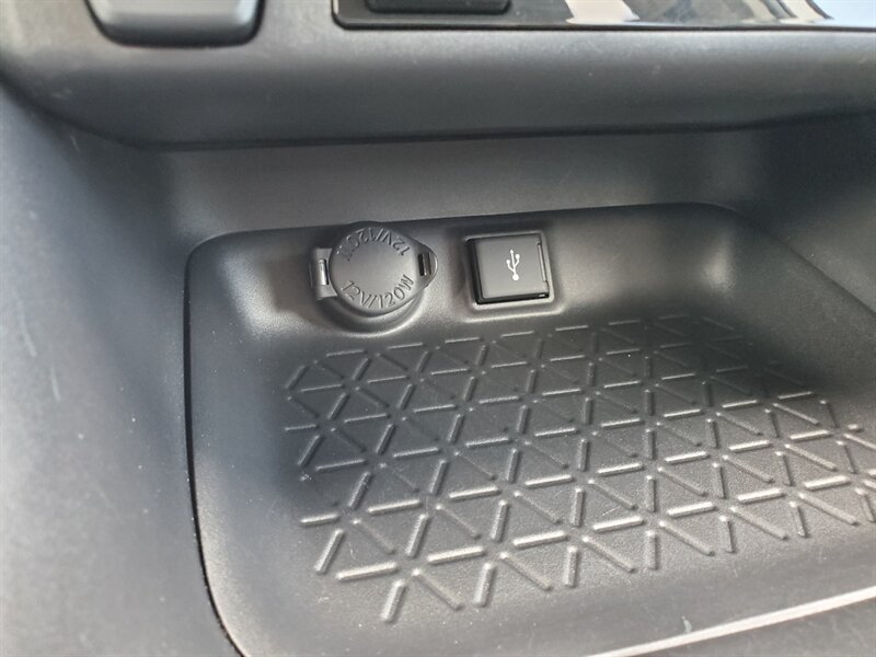 2022 Toyota RAV4 LE - Photo 24 - Calgary, AB T2B 2Y9