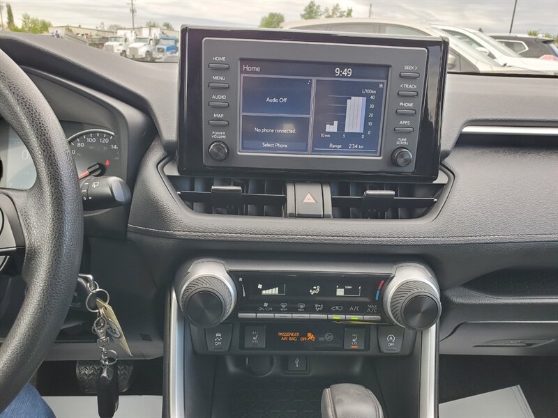2022 Toyota RAV4 LE - Photo 20 - Calgary, AB T2B 2Y9