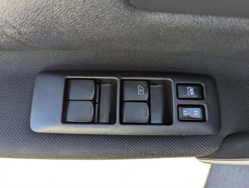 2013 Nissan Rogue SV - Photo 10 - Calgary, AB T2B 2Y9