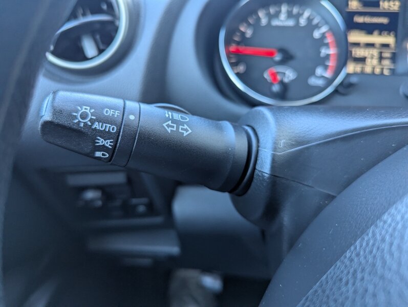 2013 Nissan Rogue SV - Photo 19 - Calgary, AB T2B 2Y9