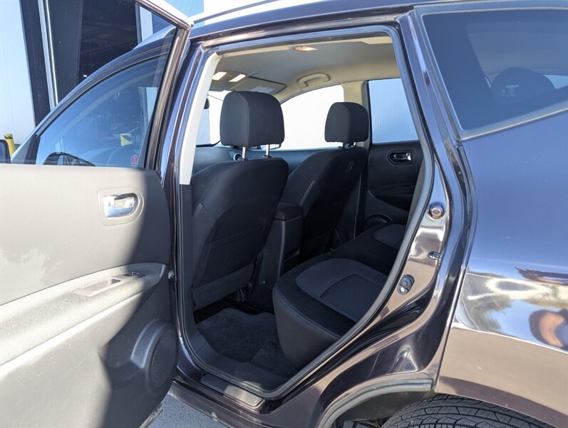 2013 Nissan Rogue SV - Photo 29 - Calgary, AB T2B 2Y9