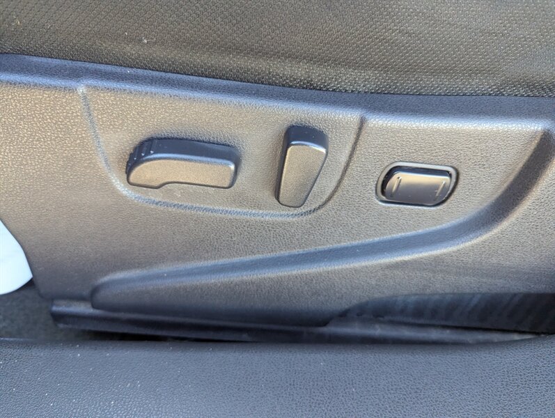 2013 Nissan Rogue SV - Photo 12 - Calgary, AB T2B 2Y9