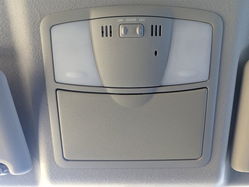 2013 Nissan Rogue SV - Photo 27 - Calgary, AB T2B 2Y9