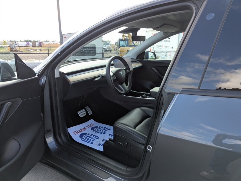 2021 Tesla Model Y Performance - Photo 8 - Calgary, AB T2B 2Y9