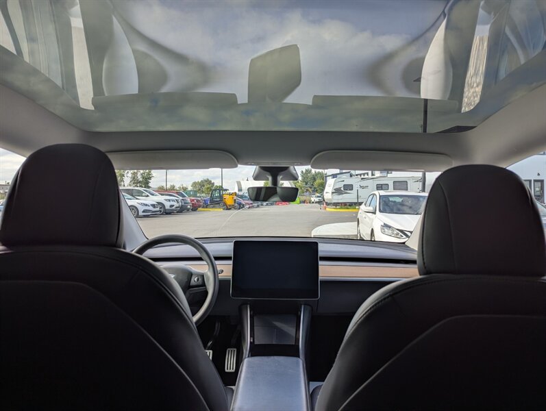 2021 Tesla Model Y Performance - Photo 31 - Calgary, AB T2B 2Y9