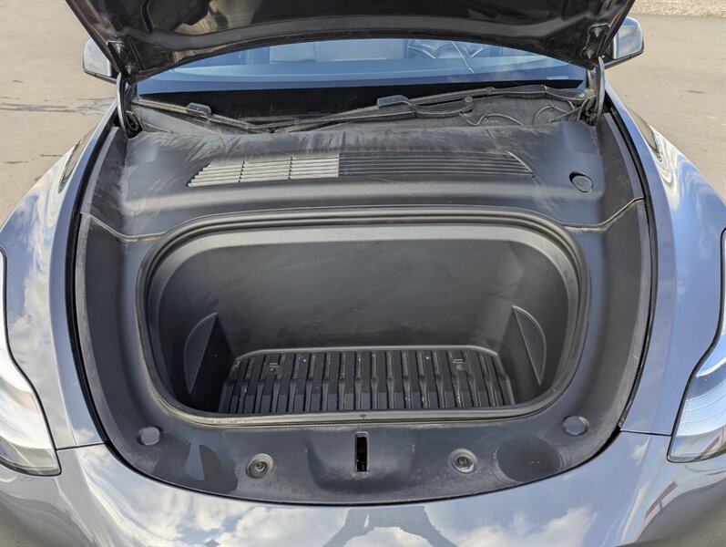 2021 Tesla Model Y Performance - Photo 45 - Calgary, AB T2B 2Y9