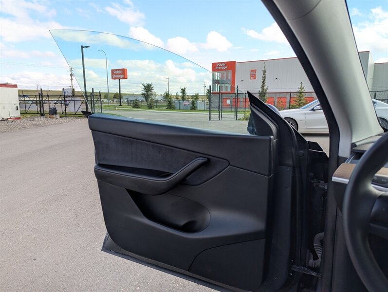 2021 Tesla Model Y Performance - Photo 15 - Calgary, AB T2B 2Y9
