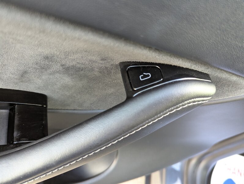 2021 Tesla Model Y Performance - Photo 11 - Calgary, AB T2B 2Y9