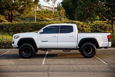 2018 Toyota Tacoma TRD Dou Cab 4X4   - Photo 38 - Oceanside, CA 92054