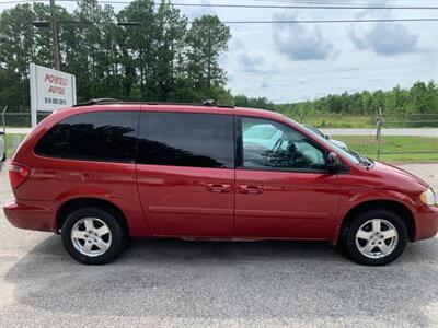 2006 Dodge Grand Caravan SXT   - Photo 2 - Rocky Mount, NC 27803