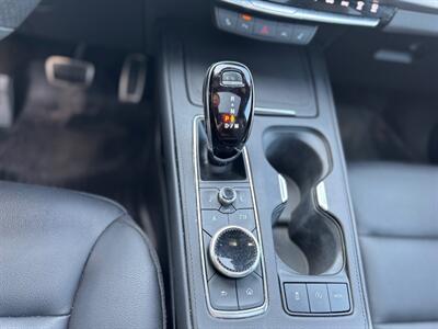 2024 Cadillac XT4 Sport   - Photo 9 - Oshawa, ON L1H 3M2