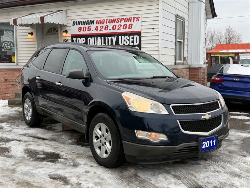 2011 Chevrolet Traverse LS   - Photo 1 - Oshawa, ON L1H 3M2