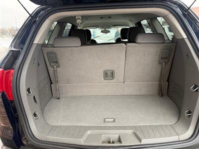 2011 Chevrolet Traverse LS   - Photo 11 - Oshawa, ON L1H 3M2