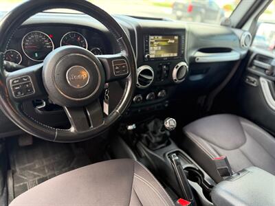 2014 Jeep Wrangler Unlimited Sahara 4x4 - Photo 8 - Oshawa, ON L1H 3M2
