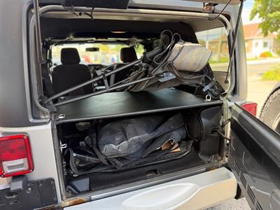 2014 Jeep Wrangler Unlimited Sahara 4x4 - Photo 11 - Oshawa, ON L1H 3M2