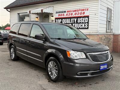2016 Chrysler Town & Country Touring-L   - Photo 1 - Oshawa, ON L1H 3M2