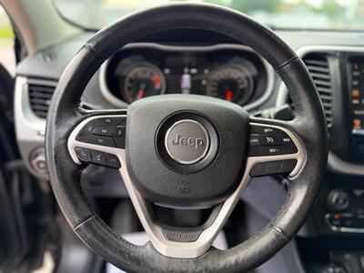 2017 Jeep Cherokee Trailhawk 4x4 - Photo 10 - Oshawa, ON L1H 3M2