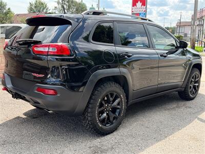 2017 Jeep Cherokee Trailhawk 4x4 - Photo 6 - Oshawa, ON L1H 3M2