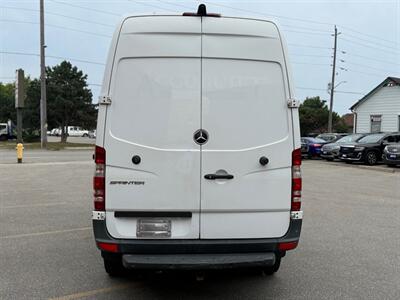 2015 Mercedes-Benz Sprinter 2500 144 WB  AWD - Photo 5 - Oshawa, ON L1H 3M2