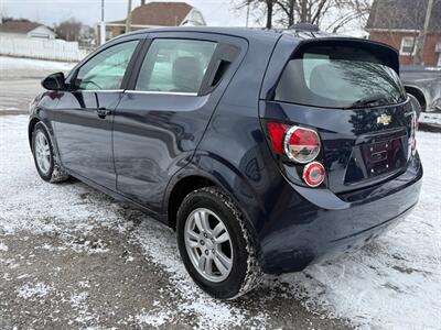 2015 Chevrolet Sonic LT Auto   - Photo 4 - Oshawa, ON L1H 3M2