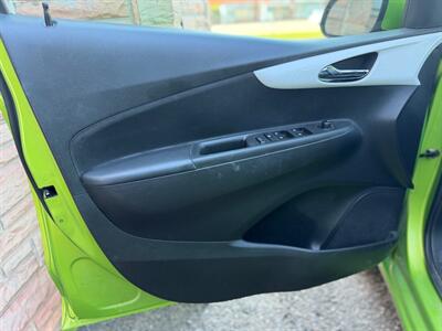 2016 Chevrolet Spark 2LT Low mileage - Photo 9 - Oshawa, ON L1H 3M2