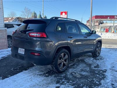 2017 Jeep Cherokee Latitude 75th Anniversary - Photo 6 - Oshawa, ON L1H 3M2