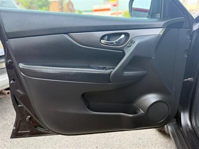 2015 Nissan Rogue S   - Photo 9 - Oshawa, ON L1H 3M2