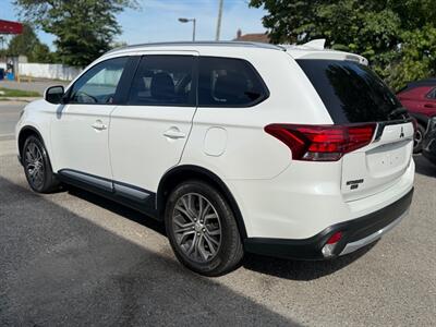 2017 Mitsubishi Outlander ES   - Photo 4 - Oshawa, ON L1H 3M2