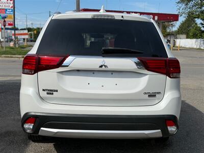 2017 Mitsubishi Outlander ES   - Photo 5 - Oshawa, ON L1H 3M2