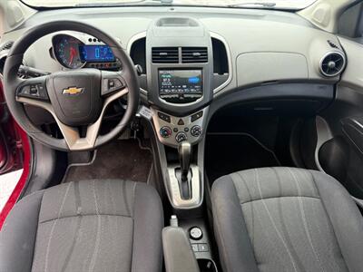 2013 Chevrolet Sonic LT   - Photo 8 - Oshawa, ON L1H 3M2