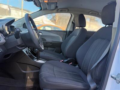 2013 Chevrolet Sonic LT   - Photo 7 - Oshawa, ON L1H 3M2