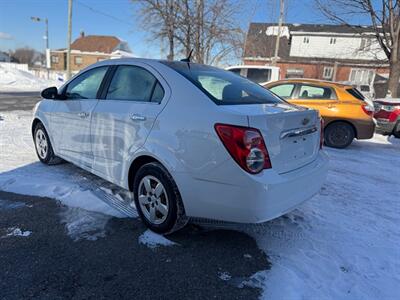 2013 Chevrolet Sonic LT   - Photo 4 - Oshawa, ON L1H 3M2